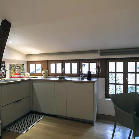 Loft 17 아파트